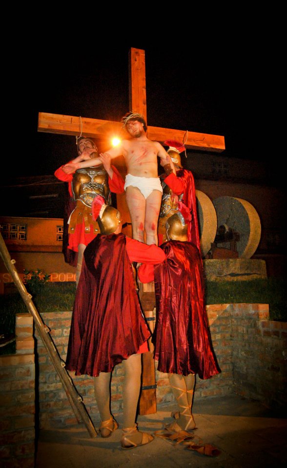 ViaCrucis_2812529.jpg