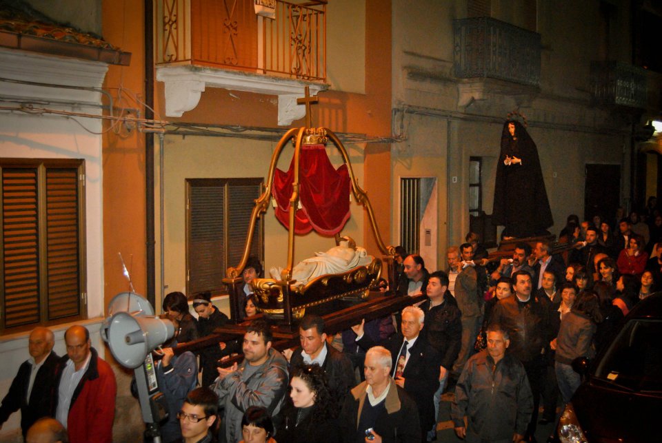 ViaCrucis_287529~0.jpg